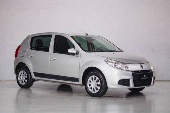RENAULT SANDERO 1.0 EXPRESSION 16V FLEX 4P MANUAL RENAULT SANDERO 1.0 EXPRESSION 16V FLEX 4P MANUAL
